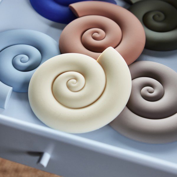 Silikónová podložka pod hrniec 15x16,5 cm Nautilus – OYOY Living Design-image-2