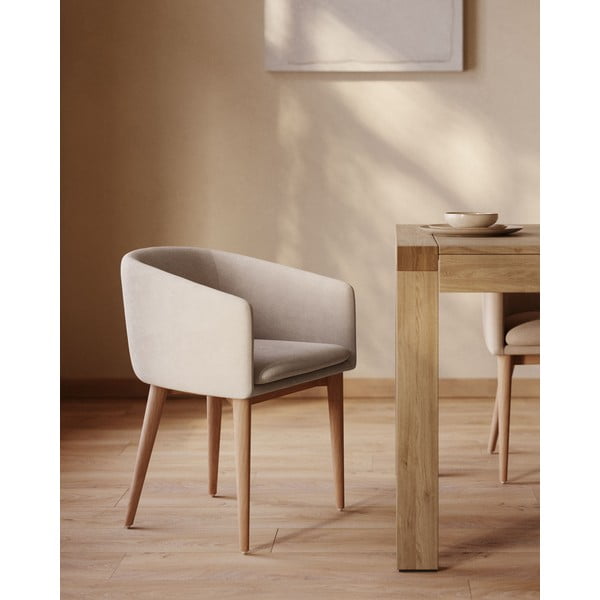 Krémovobiele čalúnené jedálenské kreslo s podrúčkami Harlan – Kave Home-image-1