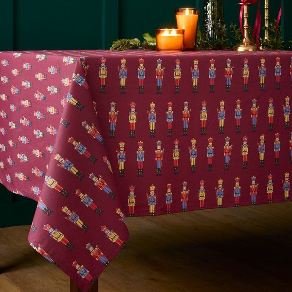 Bavlnený obrus s vianočným motívom 178x137 cm Christmas Nutcracker – Catherine Lansfield-image-1
