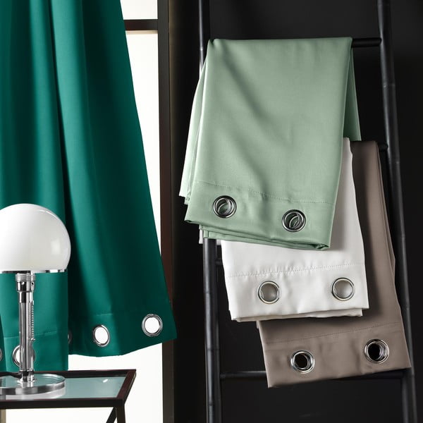 Tmavozelený zatemňovací záves 135x180 cm Occult – douceur d'intérieur-image-3