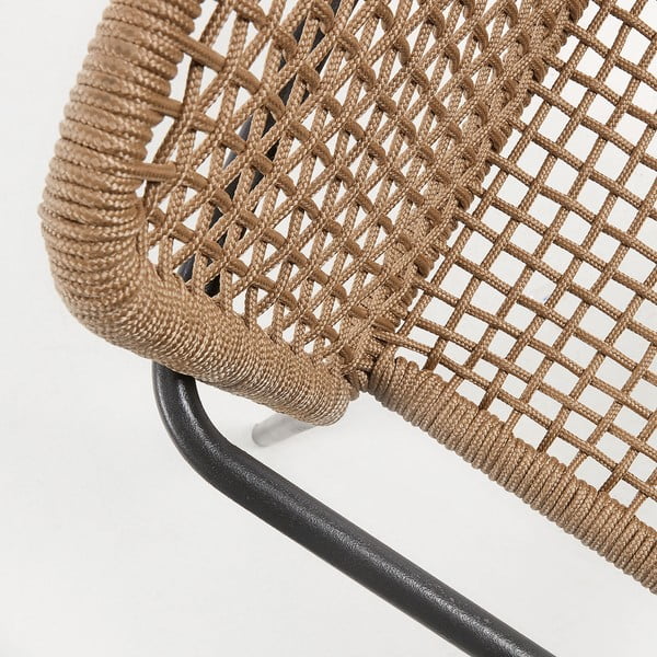 Béžová záhradná stolička s oceľovou konštrukciou Kave Home Bomer-image-1