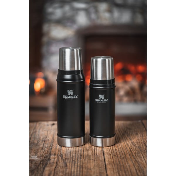 Čierna termoska z nehrdzavejúcej ocele 750 ml Legendary Classic Black – Stanley-image-1