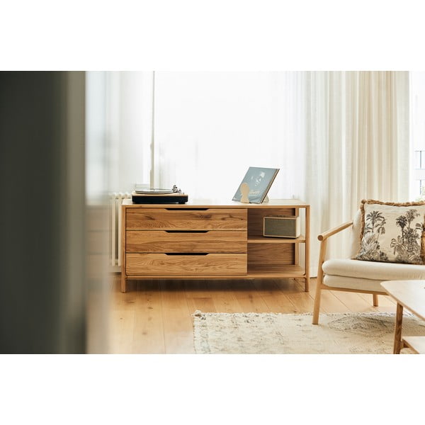 Nízka komoda z dubového dreva v prírodnej farbe 140x64 cm Twig – The Beds-image-4