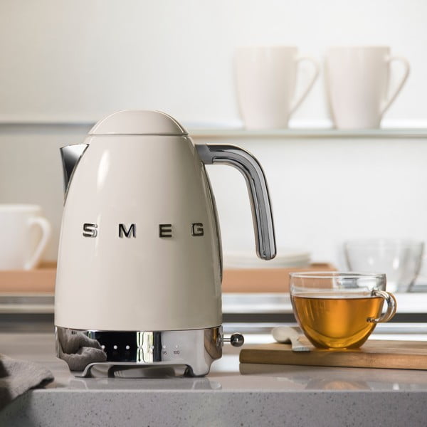 Krémová rýchlovarná kanvica z nehrdzavejúcej ocele 1,7 l Retro Style – SMEG-image-2