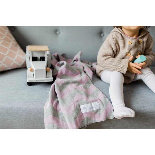 Ružovo-šedá bavlnená detská deka Kindsgut Zigzag, 80 x 100 cm-image-4