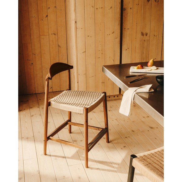 Hnedá drevená záhradná barová stolička Nina – Kave Home-image-1