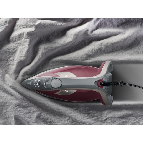 Naparovacia žehlička Smart Protect Plus FV6870E0 – Tefal-image-1