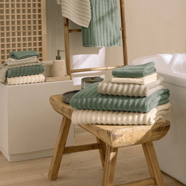 Krémovobiely froté bavlnený uterák 50x90 cm Maya – douceur d'intérieur-image-1