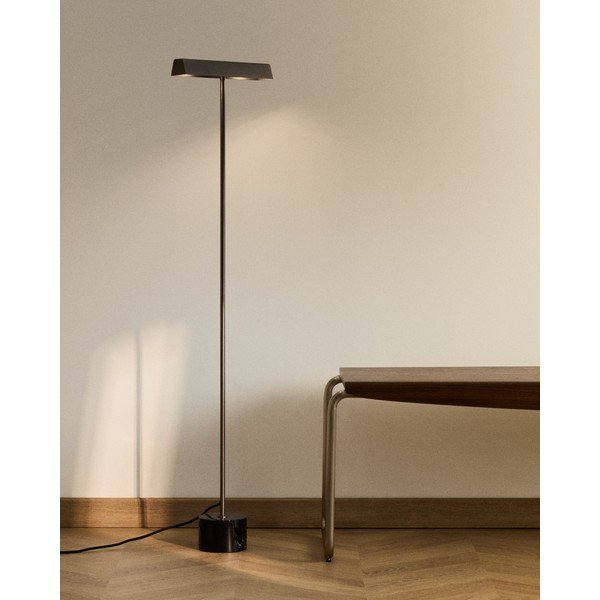 Čierna stojacia lampa (výška  121 cm) Lynor – Kave Home-image-2