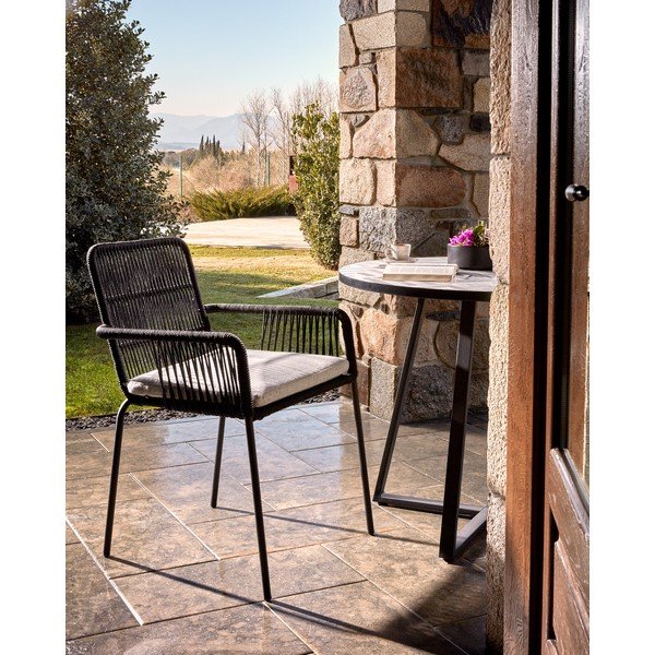 Čierna kovová záhradná stolička Kave Home Samt-image-4