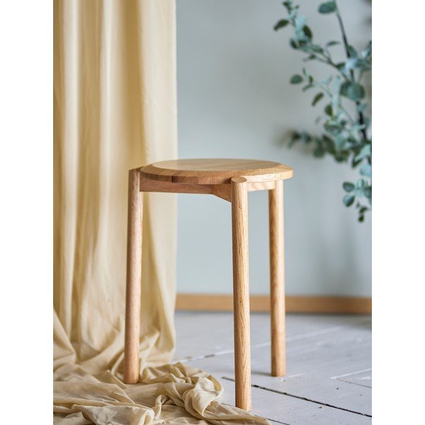 Stolička z dubového dreva v prírodnej farbe Gil – Bloomingville-image-1