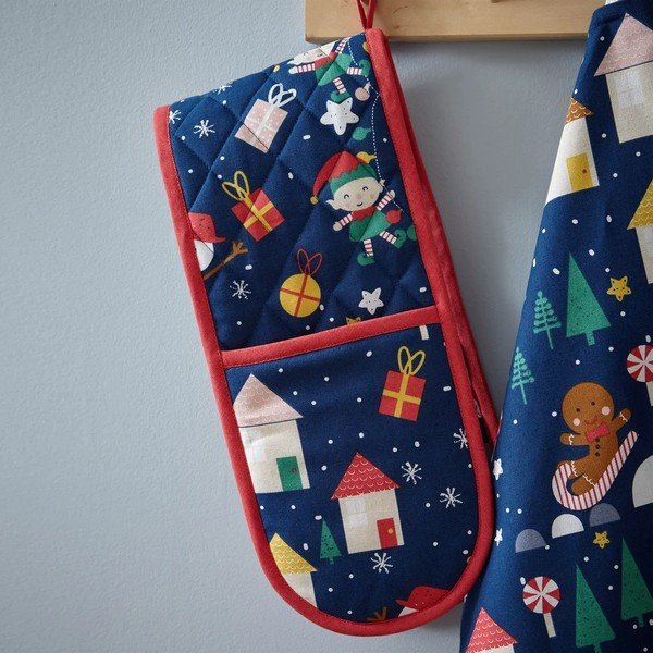 Chňapka s vianočným motívom Santa's Christmas Wonderland - Catherine Lansfield-image-1