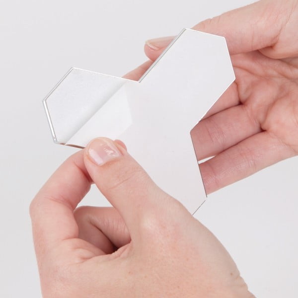 Nalepovací trojitý háčik InterDesign Affixx-image-1