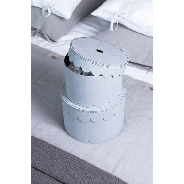 Svetlosivé kartónové úložné boxy s vekom v súprave 2 ks ø 26x17,5 cm Wilma – Bigso Box of Sweden-image-1