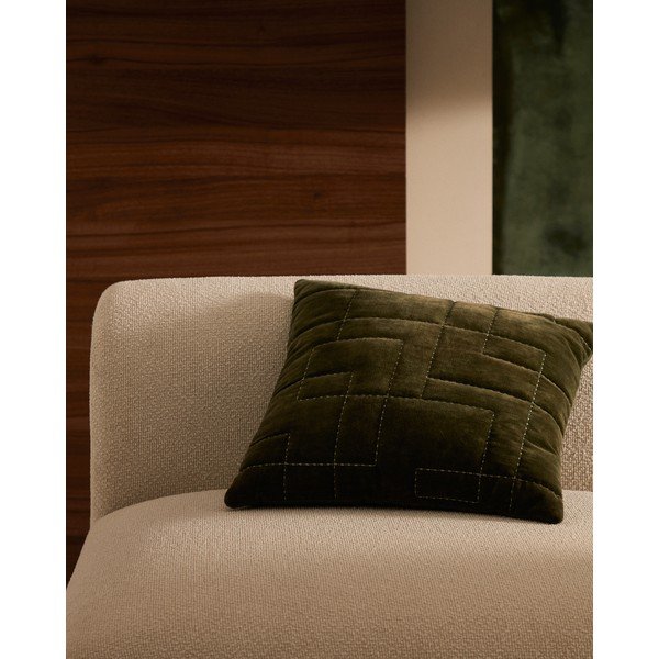 Zamatová obliečka na vankúš 45x45 cm Prila – Kave Home-image-1