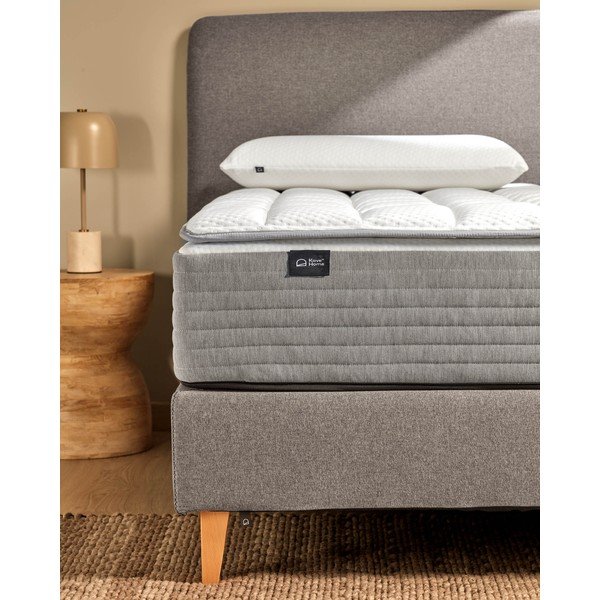 Tvrdý pružinový antialergénny/termoregulačný matrac 150x200 cm Juno – Kave Home-image-1