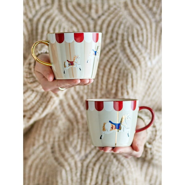 Krémové hrnčeky s vianočným motívom z kameniny v súprave 2 ks 300 ml Merry-go-round – Bloomingville-image-1