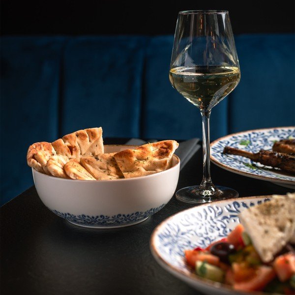 Biela/modrá porcelánová polievková miska 710 ml Azul – BonBistro-image-1