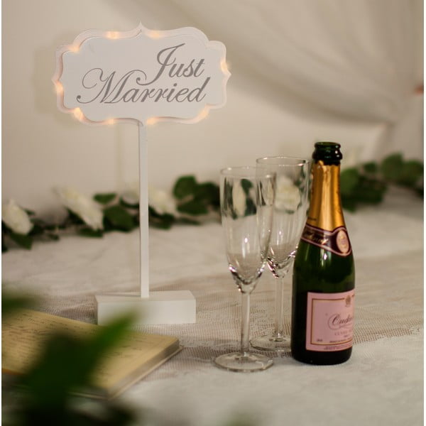 Svadobná dekorácia na stôl s LED svetielkami Married
