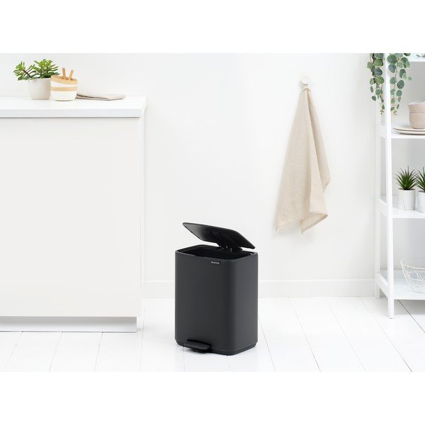 Tmavosivý pedálový oceľový odpadkový kôš 12 l Bo – Brabantia-image-1