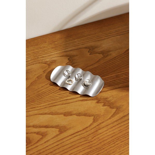 Nádobka na mydlo z nehrdzavejúcej ocele v striebornej farbe Olbi – noo.ma-image-2