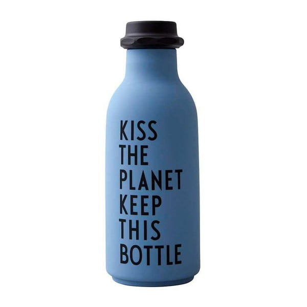 Modrá fľaša na vodu Design Letters Kiss, 500 ml