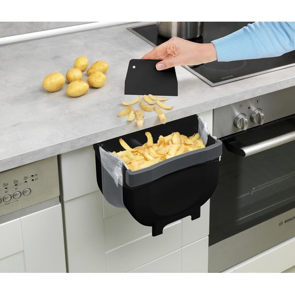 Čierny závesný odpadkový koš Wenko Black Outdoor Kitchen Fago, 5 l-image-1