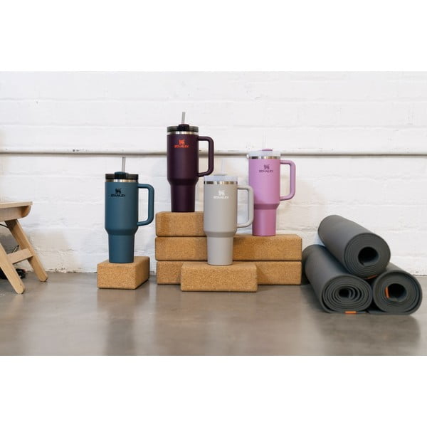 Tmavofialová termoska so slamkou z nehrdzavejúcej ocele 1,18 l Quencher H2.0 FlowState Tumbler Plum – Stanley-image-4