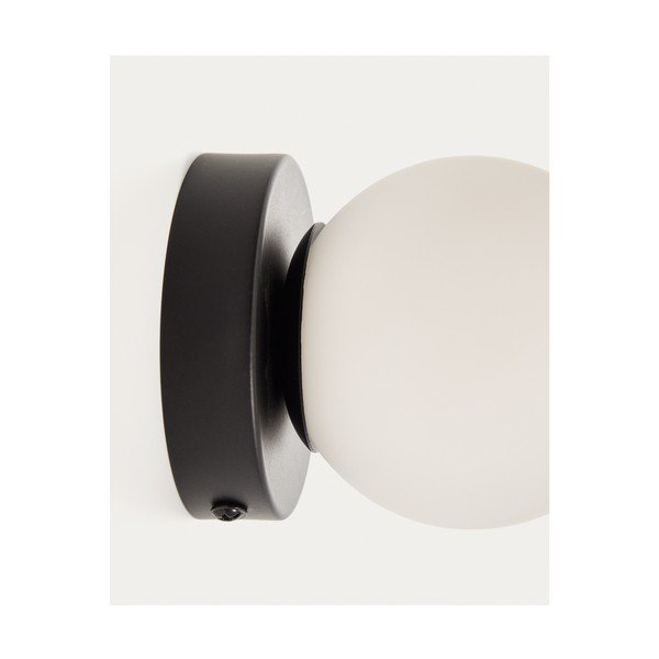 Biele/čierne kovové nástenné svietidlo ø 8 cm Brisia – Kave Home-image-2