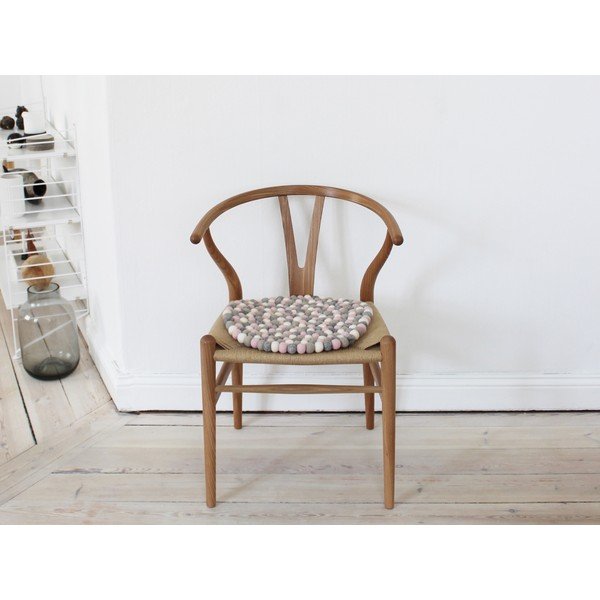 Svetlý ružovo-sivý guľôčkový vlnený vankúš na sedenie Wooldot Ball Chair Pad, ⌀ 39 cm-image-1