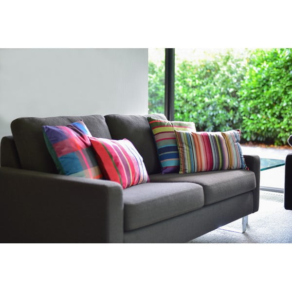 Dekoratívny vankúš Remember Cornwall Square, 45 x 45 cm-image-1