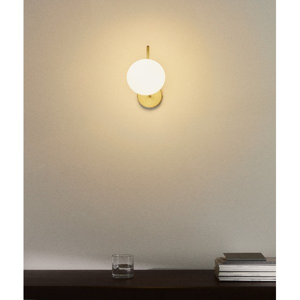 Biele/v zlatej farbe kovové nástenné svietidlo ø 15 cm Brisia – Kave Home-image-1