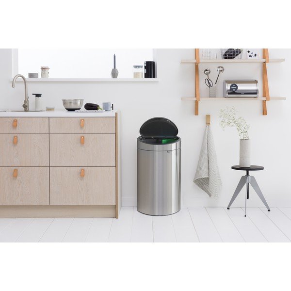 Dotykový oceľový odpadkový kôš na triedený odpad v matne striebornej farbe 33 l Touch Bin Recycle – Brabantia-image-1