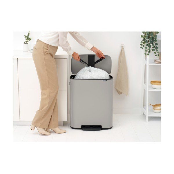 Svetlosivý pedálový oceľový odpadkový kôš 60 l Bo – Brabantia-image-3