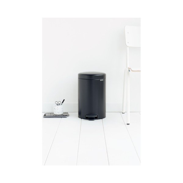 Čierny pedálový odpadkový kôš Brabantia Newicon, 12 l-image-2