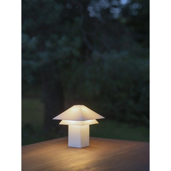 Biela LED stolová lampa so stmievačom s kovovým tienidlom (výška  33,5 cm) Sanaka – Blomus-image-3