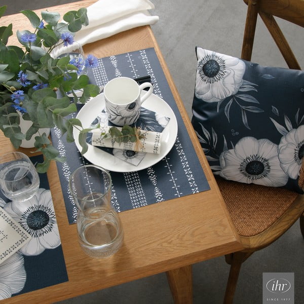 Dekoračný vankúš 40x40 cm Holly Flower - IHR-image-1