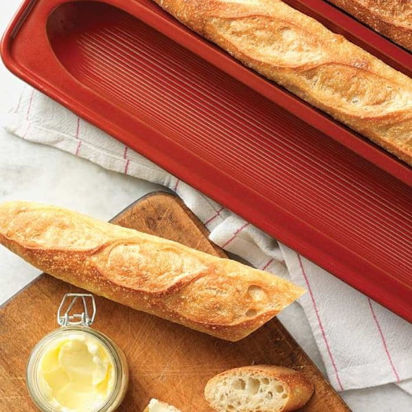 Červená forma na bagety Emile Henry-image-1