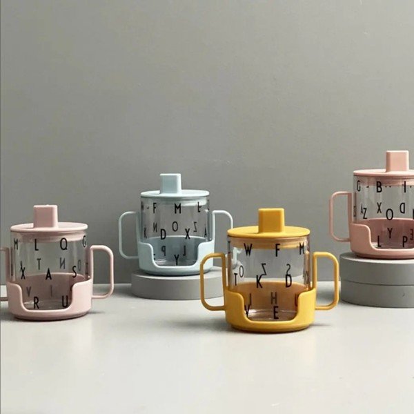 Svetlomodrý detský hrnček Design Letters Grow With Your Cup-image-1