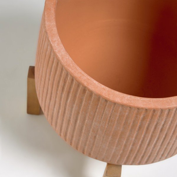 Terakotový kvetináč na drevenom podstavci Kave Home Denpasar, ⌀ 33 cm-image-2