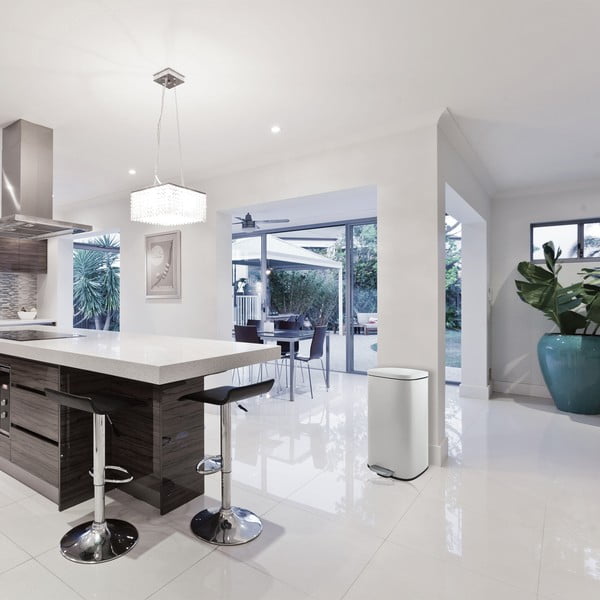 Matne biely nášľapný oceľový odpadkový kôš 50 l Akira – Spirella-image-2