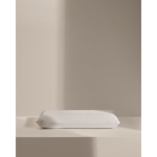 Anatomický vankúš s výplňou z pamäťovej peny 33x80 cm Sasa – Kave Home-image-1