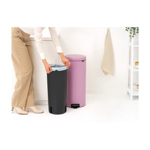 Ružový pedálový oceľový odpadkový kôš 30 l NewIcon – Brabantia-image-4