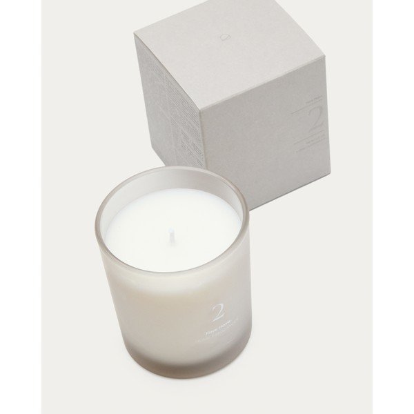 Vonná sviečka doba horenia 20 h Sweet Vanilla – Kave Home-image-3