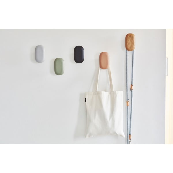 Čierny nástenný háčik z dubového dreva Gemma Oak Black – MiaCara-image-2