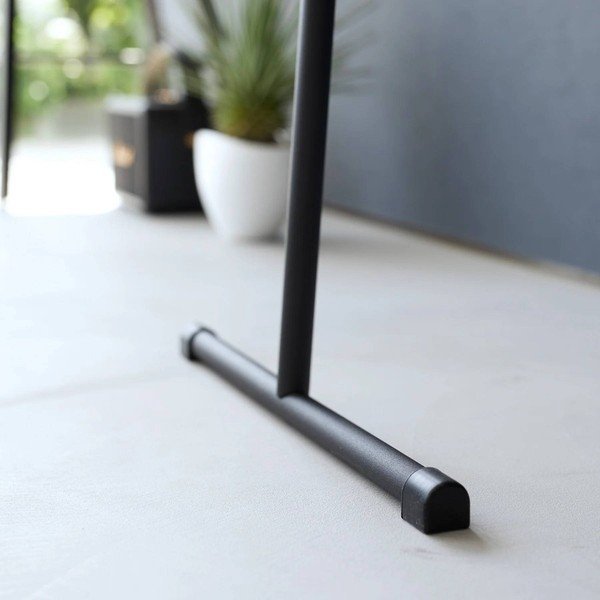 Čierny kovový nástenný vešiak 38,5 cm Tower – YAMAZAKI-image-4