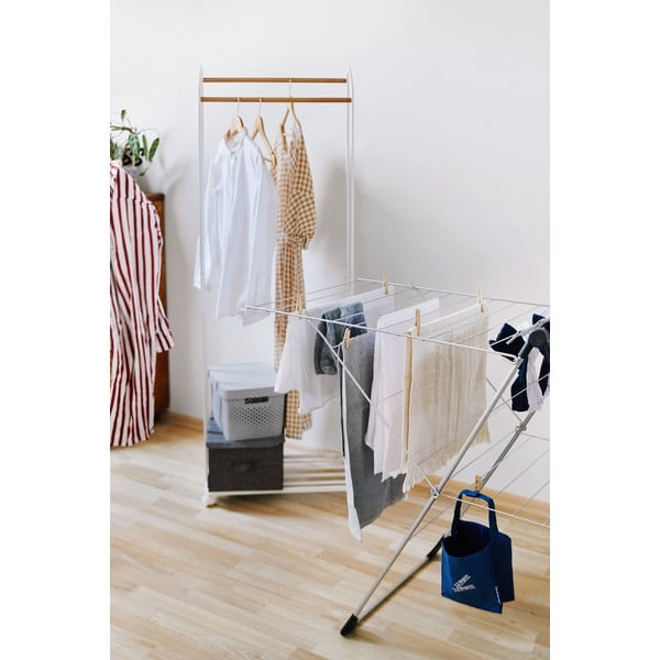 Biely kovový pojazdný stojan na oblečenie Tower – YAMAZAKI-image-1
