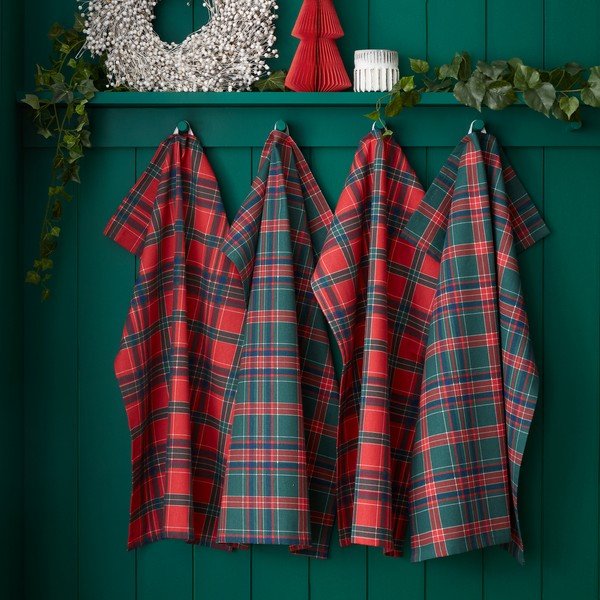 Bavlnené utierky v súprave 4 ks s vianočným motívom 70x50 cm Christmas Tartan Check – Catherine Lansfield-image-1
