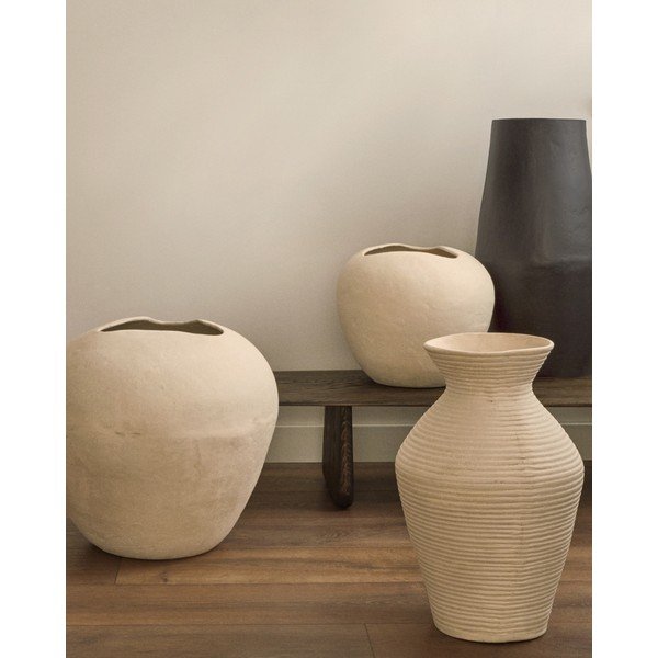 Krémovobiela vysoká váza z papiermaša (výška  51 cm) Pria – Kave Home-image-1
