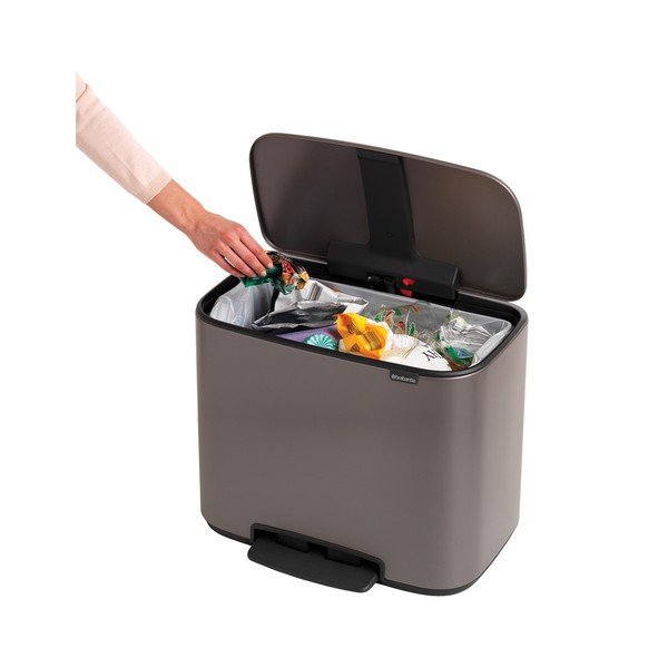 Sivý nášľapný oceľový odpadkový kôš 36 l Bo – Brabantia-image-1